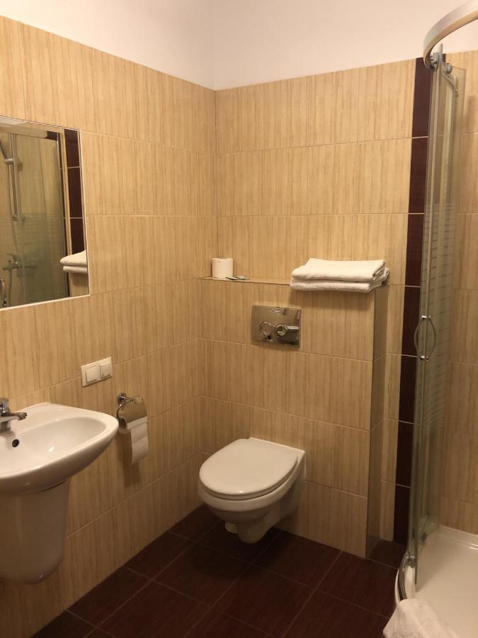 Rezydencja Szmaragdowy Ogrod Hotel Konstantynów Łódzki Exterior foto